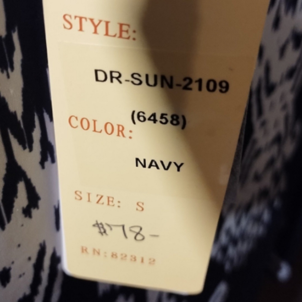 Dress - Picture 3 of 3